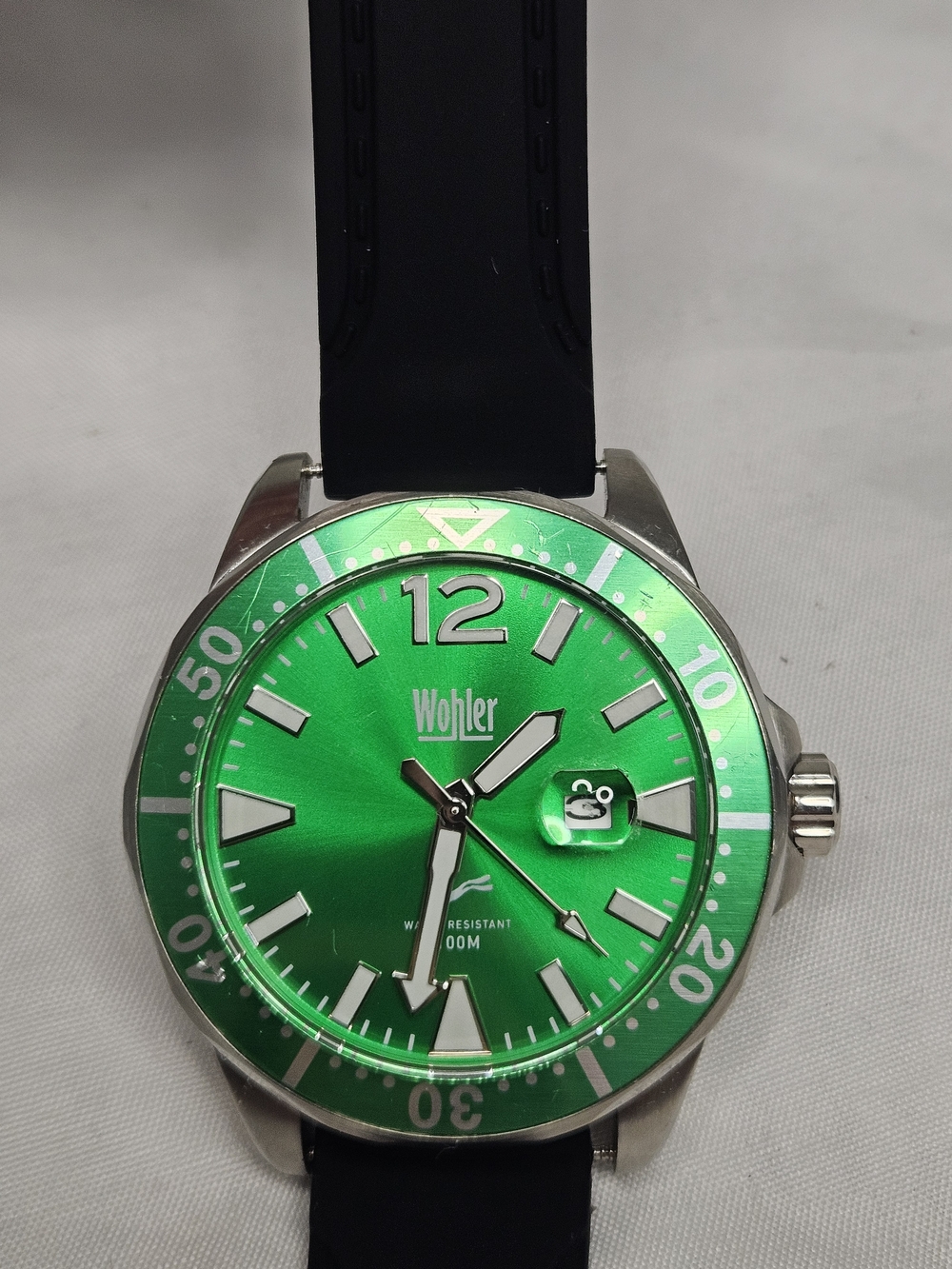 Men's Green Dive Watch with Luminous‎ Markers